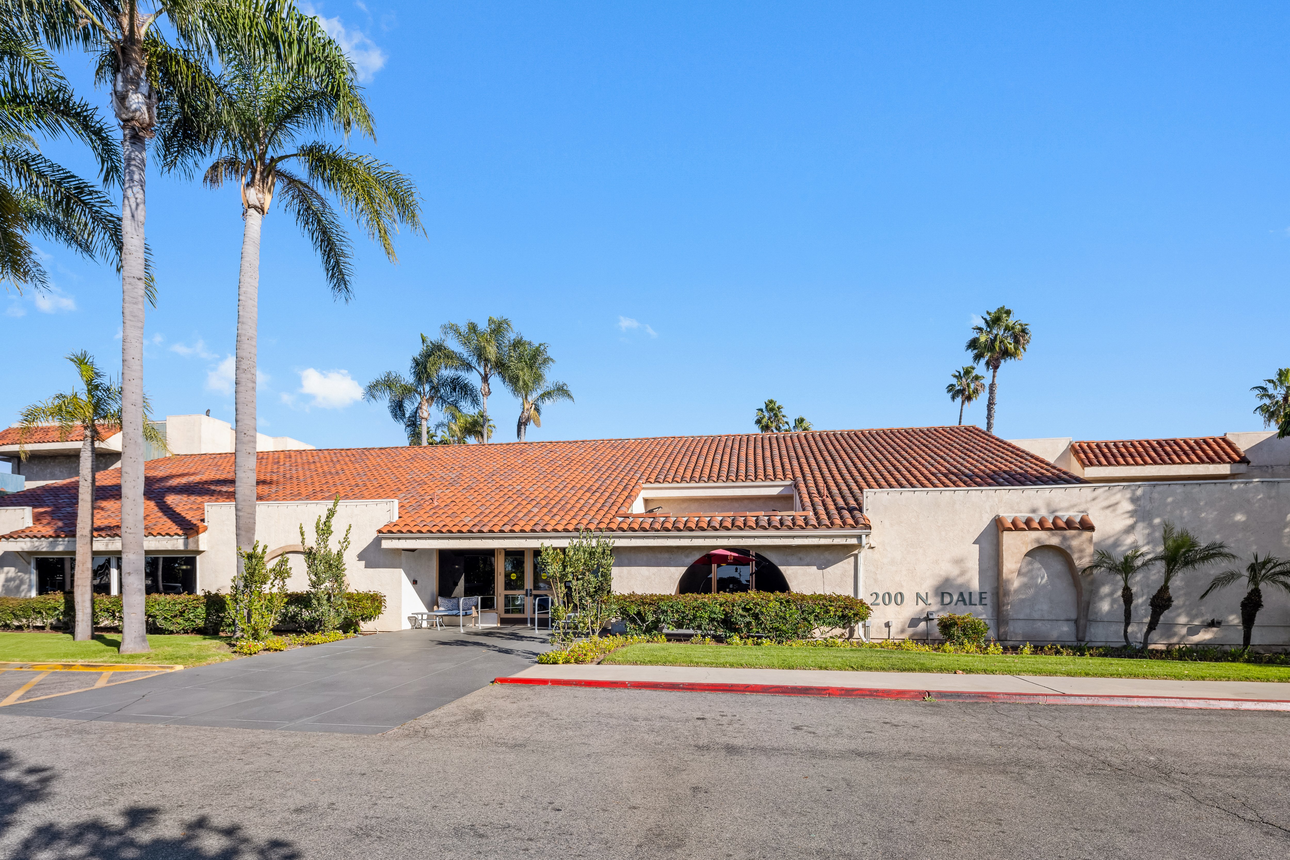 Marbella Anaheim close up of exterior